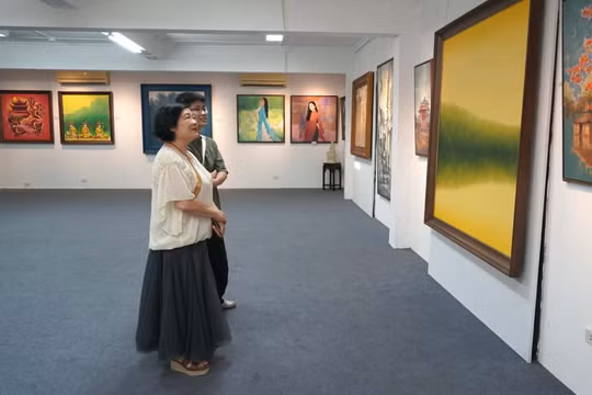 Khai mạc Triển lãm Mỹ thuật “Giai điệu Thống nhất” và "Việt Nam quê hương tôi" tại toà nhà 47 Hàng Dầu