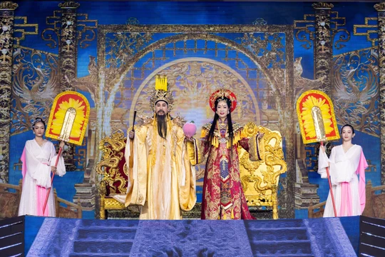 Đạo diễn Hoàng Nhật Nam nói lý do chọn Kim Tử Long và Trịnh Kim Chi cho "Táo Xuân 2026"