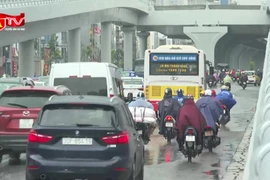 Hà Nội đồng loạt tháo gỡ 51 điểm nóng ùn tắc giao thông