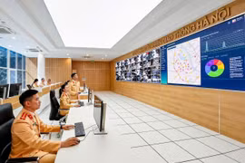 Xử lý vi phạm toàn trình trên môi trường điện tử : Bước phát triển quan trọng trong công tác chuyển đổi số của lực lượng Cảnh sát giao thông Thủ đô 