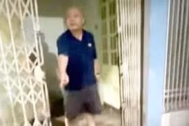 Tạm giữ người đàn ông đẩy ngã phụ nữ bế con ở Hà Nội