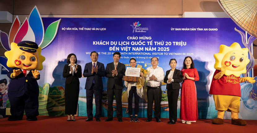 su-kien-don-20-trieu-khach-quoc-te.jpg