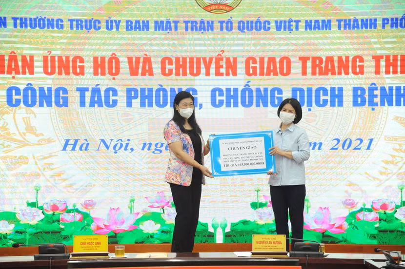 Ủy ban Mặt trận Tổ quốc Việt Nam TP Hà Nội chuyển giao ngay những thiết bị y tế cho Sở Y tế Ủy ban Mặt trận Tổ quốc Việt Nam TP Hà Nội chuyển giao ngay những thiết bị y tế cho Sở Y tế