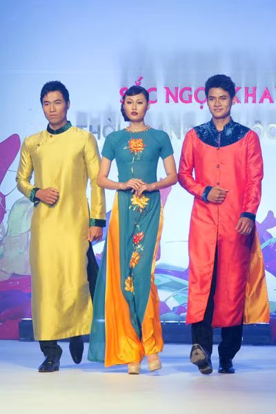 Quán quân Mai Giang khoe sắc với áo dài xuân ảnh 1