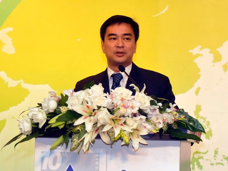 Thủ tướng Abhisit Vejajiva