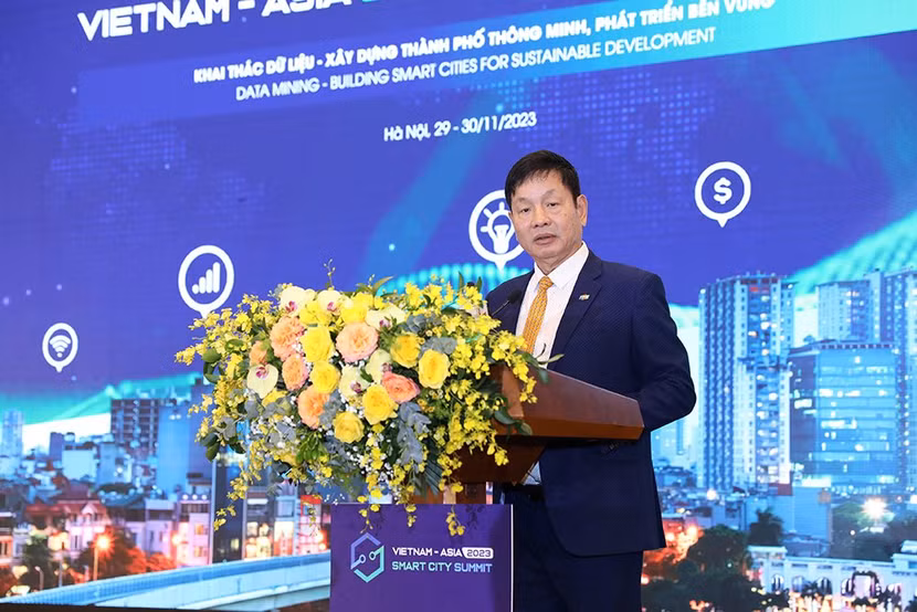 Ông Trương Gia Bình, Chủ tịch Hội đồng sáng lập VINASA phát biểu tại lễ khai mạc Vietnam – Asia Smart City Summit 2023 Ông Trương Gia Bình, Chủ tịch Hội đồng sáng lập VINASA phát biểu tại lễ khai mạc Vietnam – Asia Smart City Summit 2023