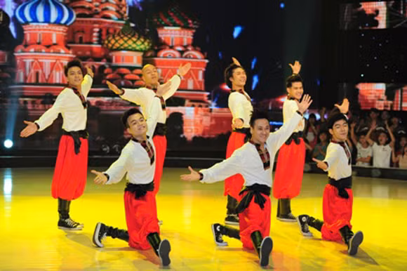 Nhóm nhảy Hà Nội lên ngôi "Vũ điệu đam mê 2013" ảnh 1