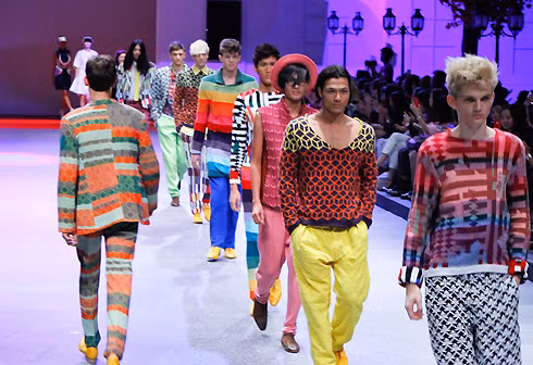 Thí sinh Top Model "đắt sô" tại Singapore ảnh 7