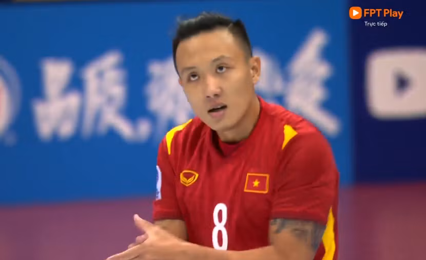 Pivo Minh Trí gỡ hòa cho ĐT futsal Việt Nam (Ảnh chụp màn hình) Pivo Minh Trí gỡ hòa cho ĐT futsal Việt Nam (Ảnh chụp màn hình)