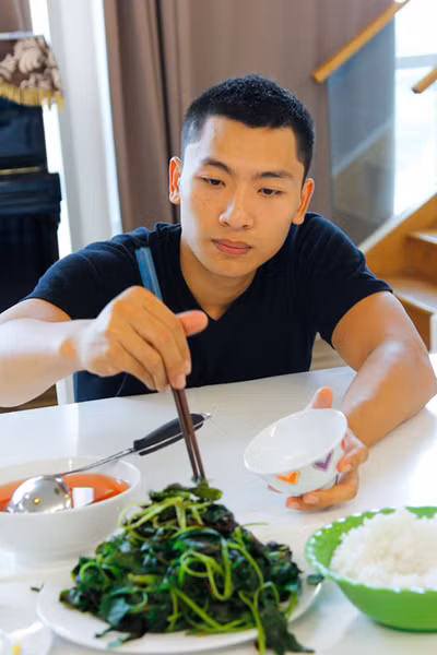 Thí sinh Next top ăn uống "kham khổ", tập luyện điên đảo để giữ dáng ảnh 4