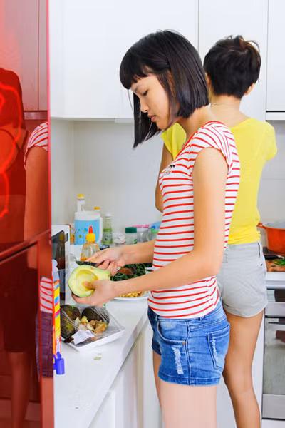 Thí sinh Next top ăn uống "kham khổ", tập luyện điên đảo để giữ dáng ảnh 2