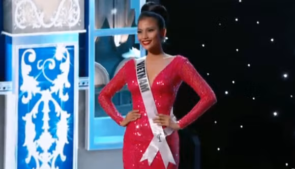 Trương Thị May tự tin diễn bikini tại bán kết Miss Universe 2013 ảnh 12