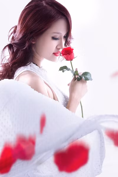 Vân Hugo tung ảnh mới đầy quyến rũ ảnh 1