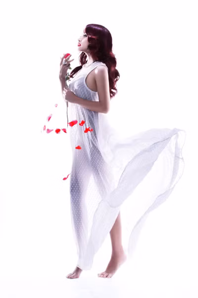 Vân Hugo tung ảnh mới đầy quyến rũ ảnh 6