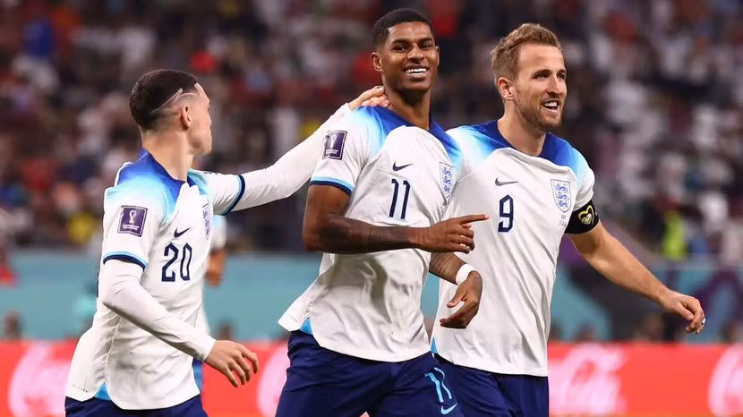 Marcus Rashford (giữa) vắng mặt ở ĐT Anh lần đầu kể từ năm 2016