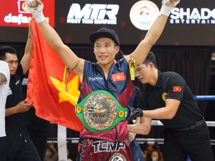 Trương Cao Minh Phát giành đai WBC Muay Thái thế giới