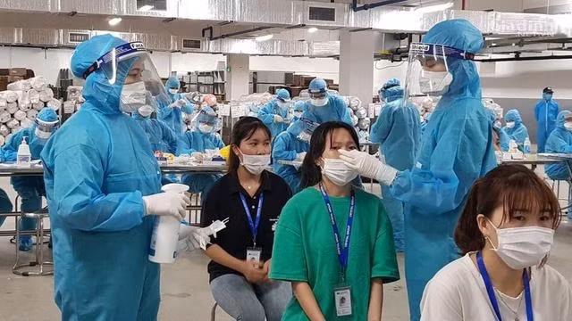 Người lao động ngừng việc vì đi cách ly, phong tỏa được hỗ trợ 1 triệu đồng