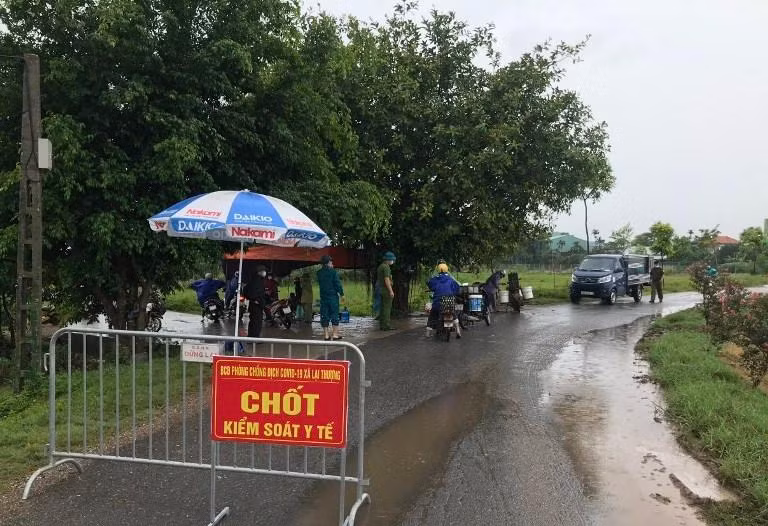 Huyện Thạch Thất (Hà Nội) phong tỏa nhiều địa bàn liên quan đến COVID-19