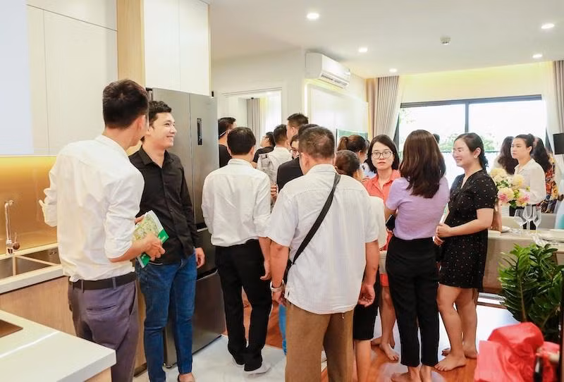 Bên cạnh trải nghiệm tiện ích dự án, khách hàng còn được thăm quan các căn hộ mẫu