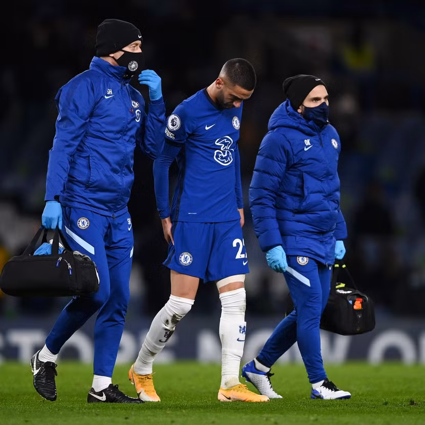 Hakim Ziyech một lần nữa gặp chấn thương