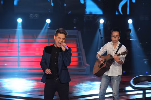 Bị loại ở The Voice, Thái Trinh, Trần Nghĩa "càn quét" Bài hát Việt ảnh 2