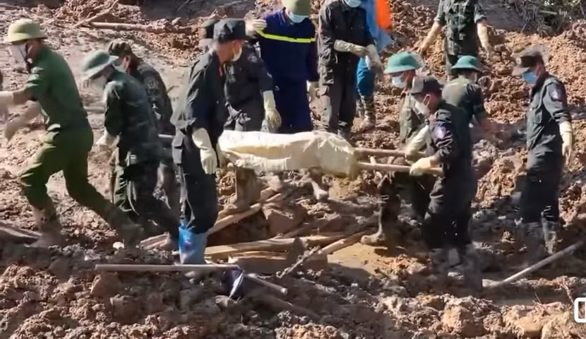 Sáng nay (19-9) lực lượng chức năng tìm thấy thi thể bé gái tại thôn Nậm Tông, xã Nậm Lúc, huyện Bắc Hà, tỉnh Lào Cai Sáng nay (19-9) lực lượng chức năng tìm thấy thi thể bé gái tại thôn Nậm Tông, xã Nậm Lúc, huyện Bắc Hà, tỉnh Lào Cai