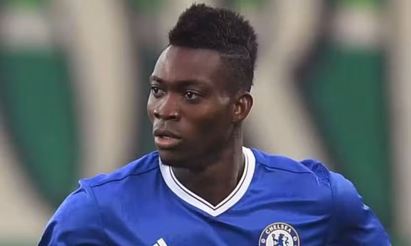 Atsu từng khoác áo Chelsea 4 năm nhưng không thể cạnh tranh ở đội hình 1