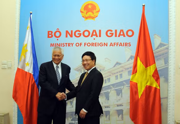 Ngoại trưởng Philippines: "Trung Quốc làm cho tình hình Biển Đông xấu đi từng ngày" ảnh 2