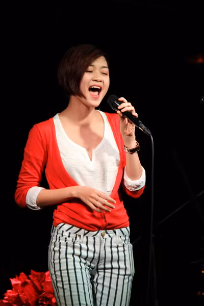 Sau scandal tình ái, "hoàng tử The Voice" say sưa luyện tập ảnh 14