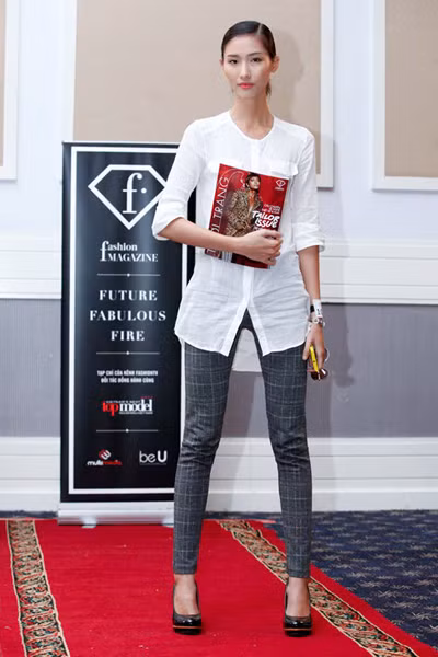 Thí sinh Top model 2013 gây ấn tượng bằng đủ "chiêu" ảnh 15