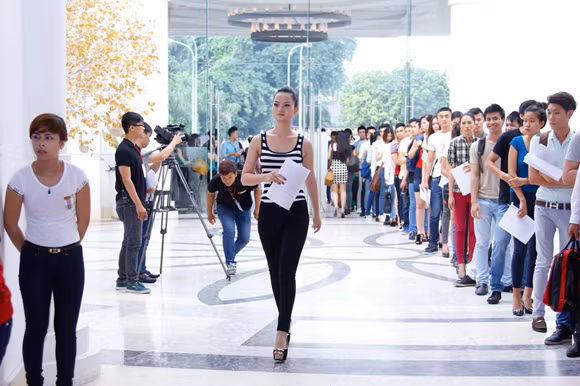 Thí sinh Top model 2013 gây ấn tượng bằng đủ "chiêu" ảnh 5