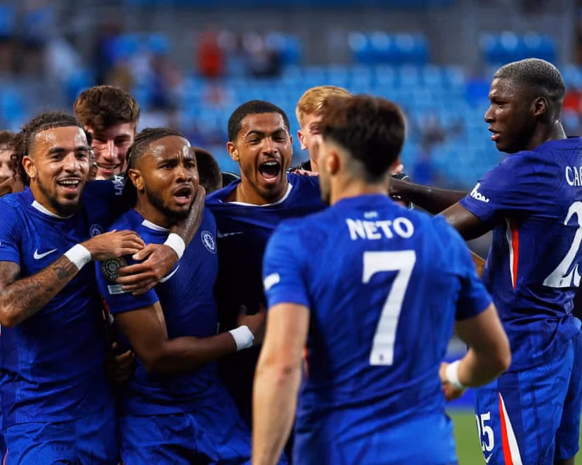 Chelsea khá vất vả để vào tứ kết FIFA Club World Cup 2025