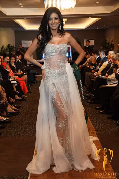 Trang phục truyền thống Nhật Bản đẹp nhất Miss Earth 2011 ảnh 4