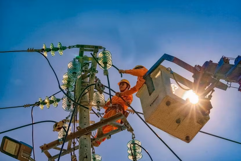 Hà Nội yêu cầu đảm bảo cấp điện bằng mọi biện pháp trong thời gian cao điểm 2024