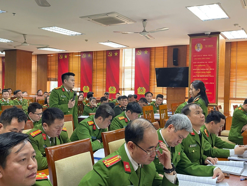 Nâng cao nghiệp vụ công tác tàng thư căn cước, cư trú ảnh 4