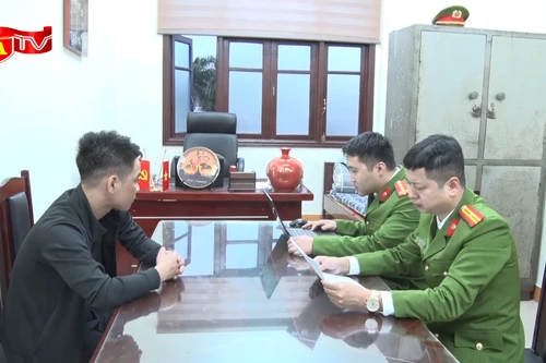 Vận động thành công đối tượng truy nã ra đầu thú