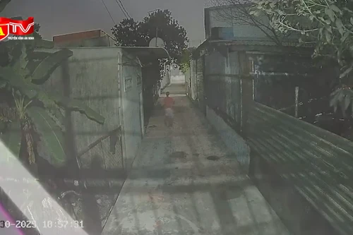 Khởi tố đối tượng say xỉn, ném gạch đá vào nhà dân trong đêm để “giải quyết mâu thuẫn” cho gia đình bạn 