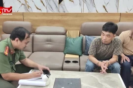 Cảnh giác với thủ đoạn dùng USD giả để thanh toán ở cửa hàng tiện lợi lúc rạng sáng