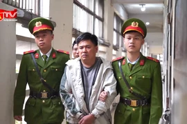 Thông tin mới vụ đẩy CSGT vào đầu xe tải vì xin thoát lỗi không được