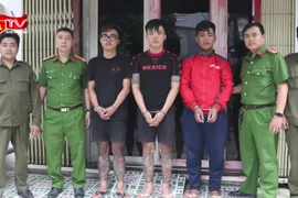 Tạt sơn theo “đơn đặt hàng”, 3 đối tượng bị bắt