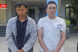 Thua bạc hết tiền, 2 người nước ngoài hóa ‘người nhện’ đi trộm tài sản