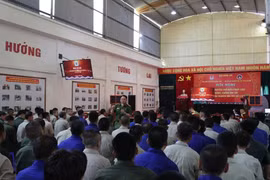 Tuyên truyền, giải đáp về thiết bị giám sát điện tử cho học viên cai nghiện