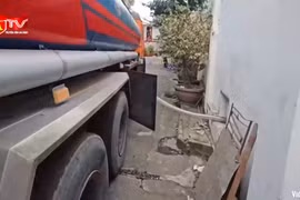 Cách nhóm đối tượng “hô biến” xăng kém chất lượng thành RON A95