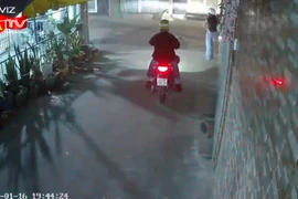 Che biển số xe đi sàm sỡ phụ nữ, "yêu râu xanh" không thoát