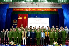 Phấn đấu trở thành đơn vị tiêu biểu trong công tác giữ gìn ANTT, bảo vệ cuộc sống bình yên của nhân dân