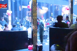 Cận cảnh vụ đột kích quán bar lúc nửa đêm, phát hiện hàng loạt đối tượng liên quan ma túy