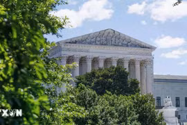 Chính phủ Mỹ có thể phải hoàn trả tiền thuế quan sau phán quyết của Tòa án Tối cao