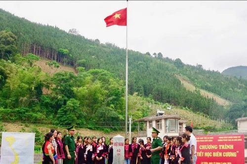 Lòng dân vững, biên giới mạnh, bảo vệ vững chắc chủ quyền Tổ quốc và an ninh quốc gia 