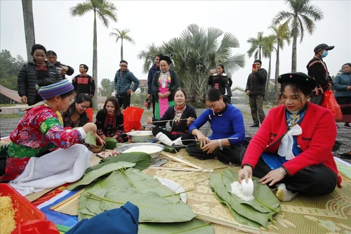 Chương trình “Gói bánh chưng xanh - Vì người nghèo ăn Tết” năm 2026 