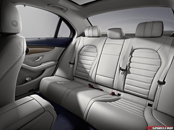 Mercedes-Benz C-Class kéo dài: Nội thất thêm sang trọng ảnh 6